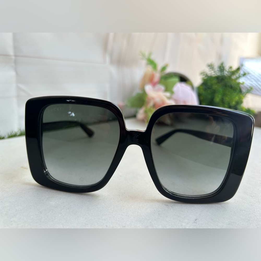 Gucci GG1314S  Sunglasses, Black/Grey Shaded,
55/19/140, Black/Grey/Gold Logo - Picture 10 of 16